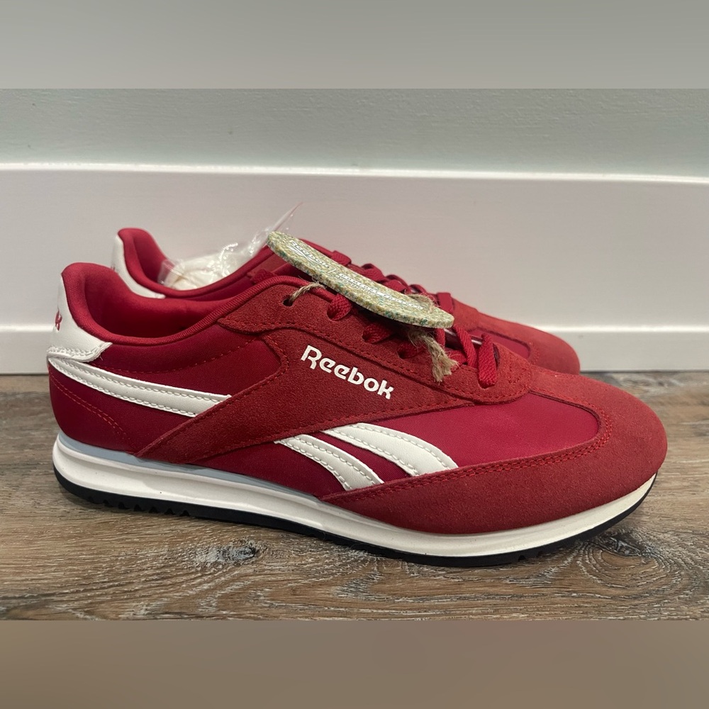 Reebok Classic Red and White Trainers, Size 9, New w/ tags, no box, Women’s